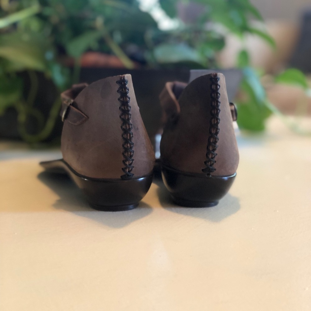 Hand Stitched Greek Leather Sandals - Picture 4 of 6